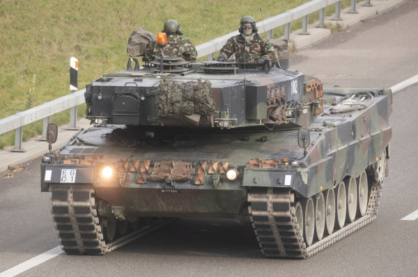 Đức đồng ý chuyển xe tăng Leopard 2 cho Ukraine  -0