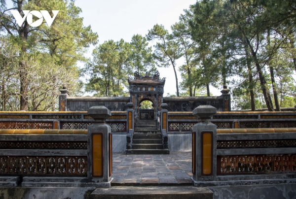 A complex of royal tombs – major tourist attractions in Hue -2