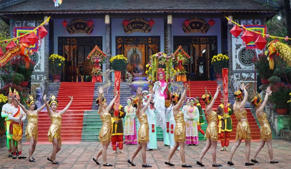 Thừa Thiên-Huế khai hội đền Huyền Trân Xuân Quý Mão -0