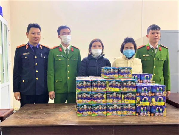 Nữ cán bộ UBND huyện Hương Khê bị khởi tố vì buôn bán pháo nổ -0