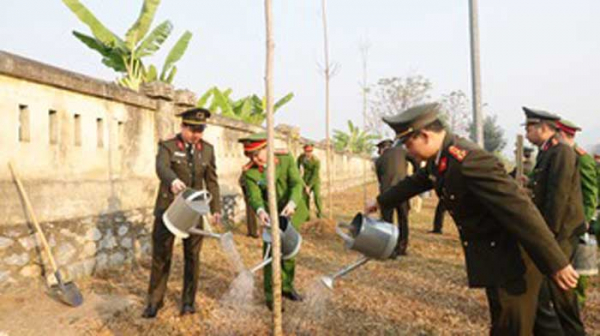 Công an tỉnh Tuyên Quang tổ chức Lễ phát động “Tết trồng cây đời đời nhớ ơn Bác Hồ” -2