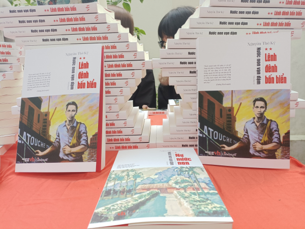 Nhà văn Nguyễn Thế Kỷ ra mắt tập 2 của bộ tiểu thuyết về Bác Hồ “Nước non vạn dặm” -0
