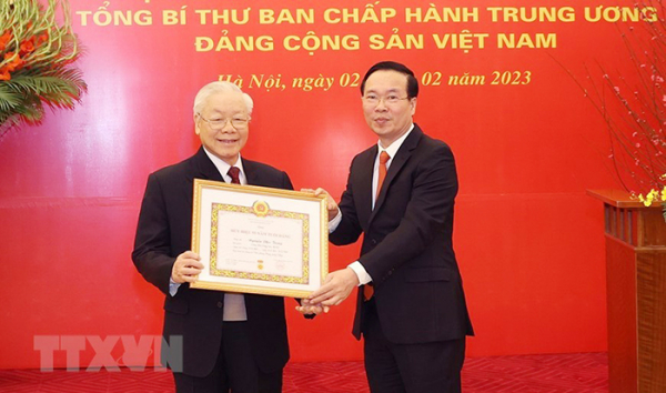 Lễ trao Huy hiệu 55 năm tuổi Đảng tặng Tổng Bí thư Nguyễn Phú Trọng -0