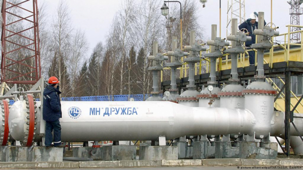 Trạm bơm dầu sang châu Âu của Nga trúng pháo Ukraine -0