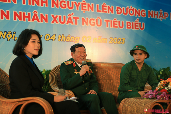 Trung tướng Phạm Tuân chia sẻ về cuộc đời quân ngũ và chúc mừng các tân binh -0