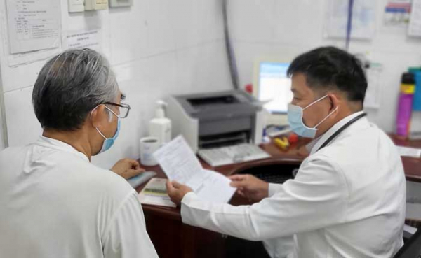 Cảnh báo tình trạng “tự làm bác sĩ” -0