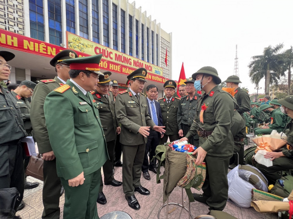 Trung tướng Lê Quốc Hùng, Thứ trưởng Bộ Công an dự Lễ giao nhận quân tại tỉnh Thừa Thiên-Huế -0