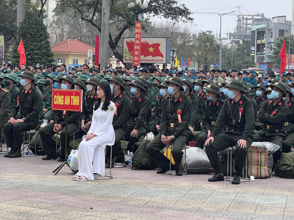 Trung tướng Lê Quốc Hùng, Thứ trưởng Bộ Công an dự Lễ giao nhận quân tại tỉnh Thừa Thiên-Huế -0