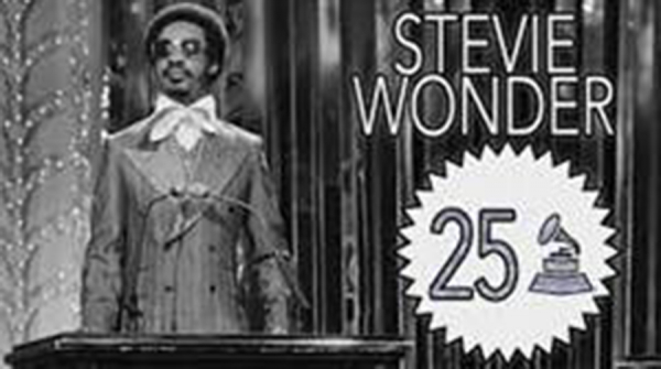 Stevie Wonder là người đoạt nhiều giải Grammy nhất đến nay -0