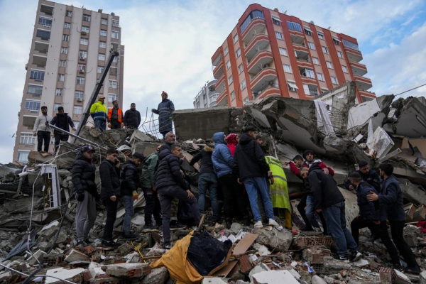 Con số thương vong trong thảm họa động đất Thổ Nhĩ Kỳ không ngừng tăng  - 3