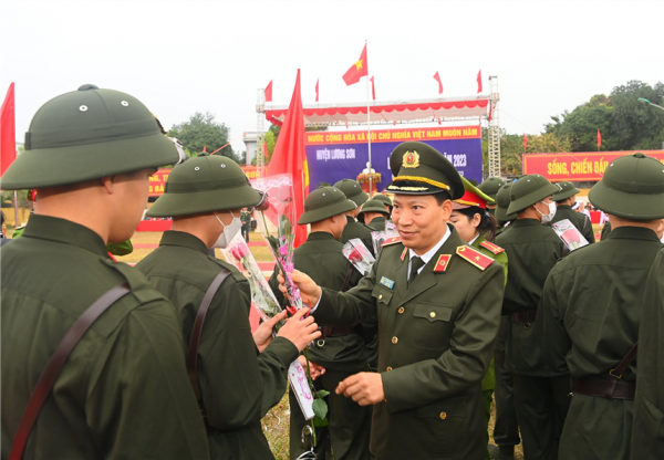 Leaders of the Ministry of Public Security attend 2023 enlistment event -0