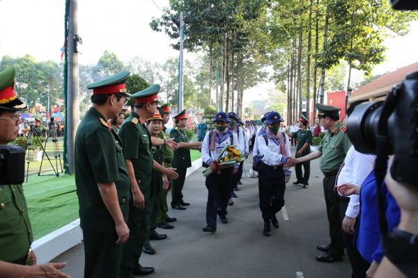 Thứ trưởng Lê Quốc Hùng dự lễ giao nhận quân năm 2023 tại TP Hồ Chí Minh  -0