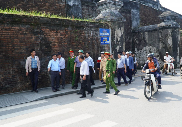 Thừa Thiên-Huế tìm giải pháp giảm áp lực giao thông khu vực nội thành -0