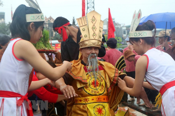 Festival commemorates Hung Kings’ teaching of rice cultivation -4