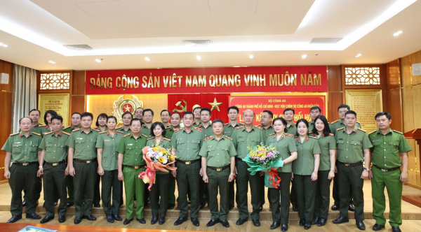 Công an TP Hồ Chí Minh và Học viện Chính trị CAND ký kết quy chế phối hợp -0
