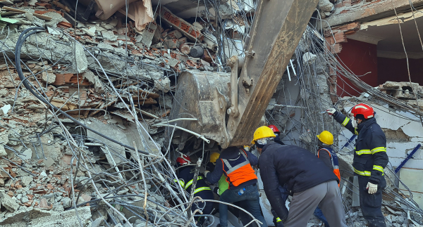 Vietnamese rescue police racing against time to find victims of earthquake in Turkey -4