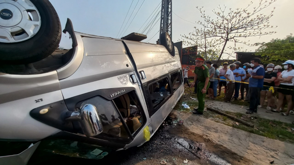 Hiện trường vụ tai nạn thảm khốc làm 8 người thiệt mạng tại Quảng Nam -6