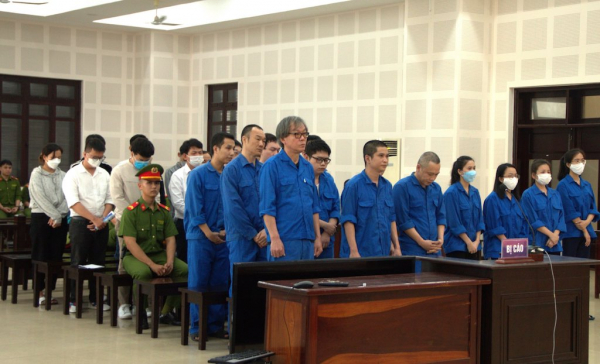 Phó Chủ tịch Hội người Hàn miền Trung và 23 bị cáo trục lợi từ chính sách nhập cảnh lĩnh án -0