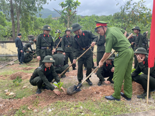 Khai giảng khóa huấn luyện công dân thực hiện nghĩa vụ tham gia CAND năm 2023 -0