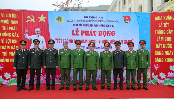 Thứ trưởng Nguyễn Văn Long: chiến sĩ mới phải xác định lập trường, vượt qua mọi khó khăn, thử thách -1