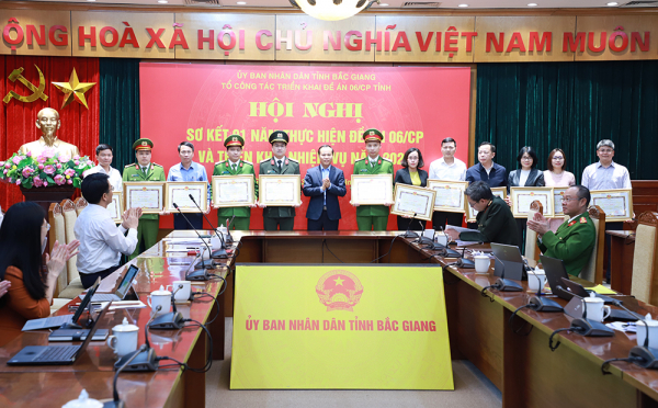 Công an tỉnh Bắc Giang tham dự hội nghị sơ kết 01 năm thực hiện đề án 06 -0