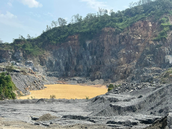 Đà Nẵng “chặn” vận chuyển khai thác khoáng sản ra khỏi địa bàn  -1