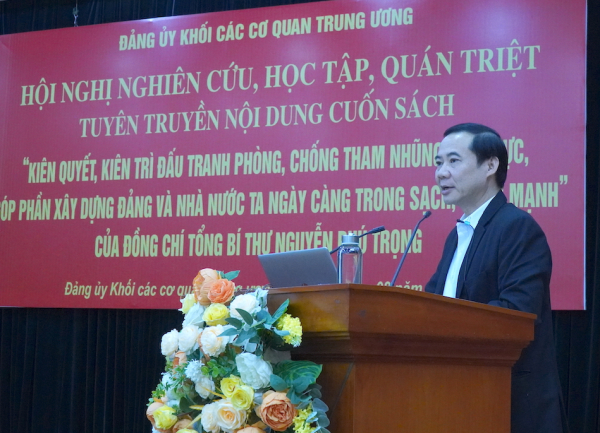 Giới thiệu cuốn sách về đấu tranh phòng, chống tham nhũng, tiêu cực của Tổng Bí thư Nguyễn Phú Trọng -0