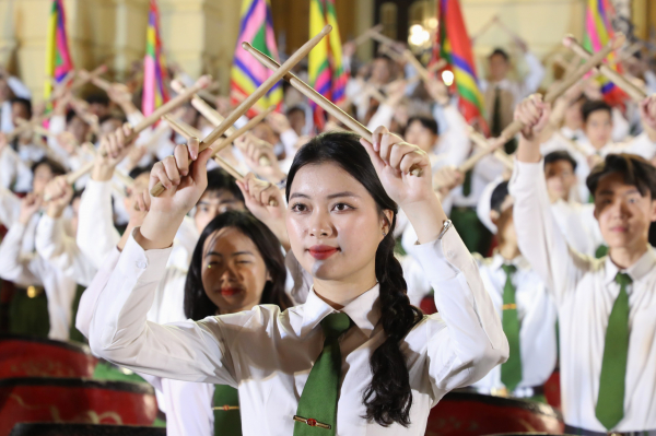 Tưng bừng kỷ niệm 80 ra đời Đề cương về văn hóa Việt Nam  -0