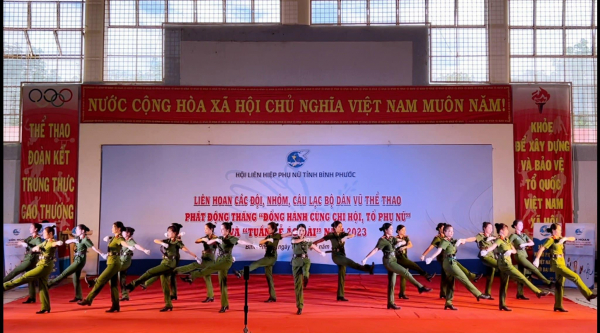 Hội Phụ nữ Công an tỉnh Bình Phước đoạt giải Nhất liên hoan dân vũ thể thao -0