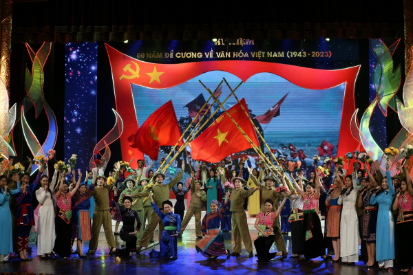 Tưng bừng kỷ niệm 80 ra đời Đề cương về văn hóa Việt Nam  -7