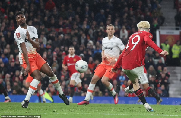 Lội ngược dòng kinh điển, Man Utd vào tứ kết Cup FA -0