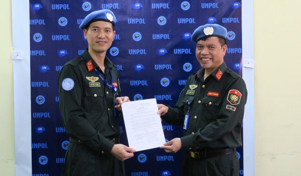 Sĩ quan CAND Việt Nam nhận quyết định thăng cấp hàm tại Nam Sudan -0