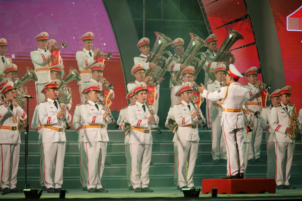 Trên 600 nghệ sĩ - chiến sĩ Công an sẽ biểu diễn trống hội, ca múa nhạc trên phố đi bộ Hà Nội -0
