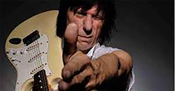 Nghệ sĩ Guitar bảo hiểm các ngón tay với số tiền “khủng” -0