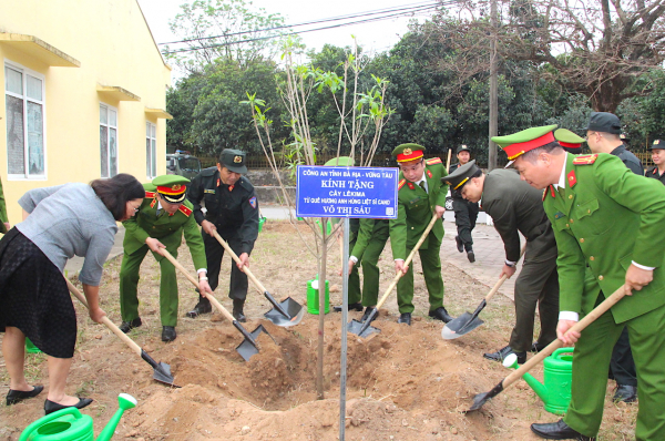 Viết tiếp những trang nhật ký sống động của tuổi trẻ Bộ Tư lệnh Cảnh sát cơ động -1