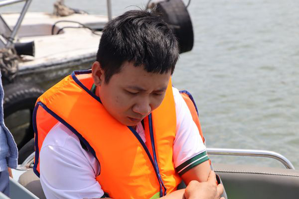 Khởi tố lái thuyền chở 12 hành khách bị lật trên sông Đồng Nai -0