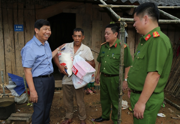 Chiêm nghiệm và làm theo lời Bác dạy -0