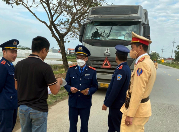 Hà Nội: Xe quá tải nhen nhóm hoạt động trở lại -0