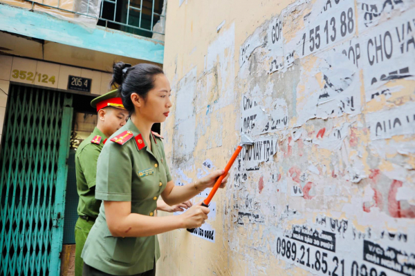 Tuổi trẻ Công an TP Hồ Chí Minh đồng loạt ra quân tuyên truyền, phòng, chống tín dụng đen -1
