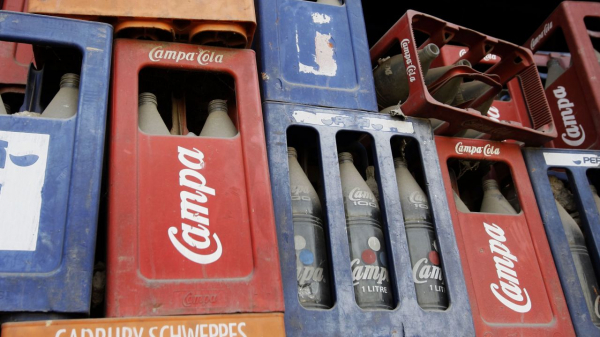 Người giàu nhất châu Á tái sản xuất đồ uống từng là đối thủ của Coca-Cola -0