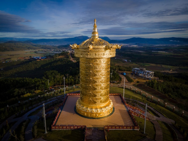 World’s largest bronze prayer wheel stupa officially published  -0