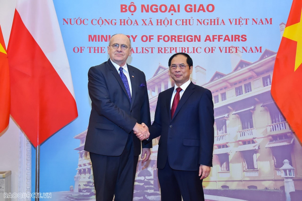 Much more room for Vietnam and Poland to boost all-round cooperation -0