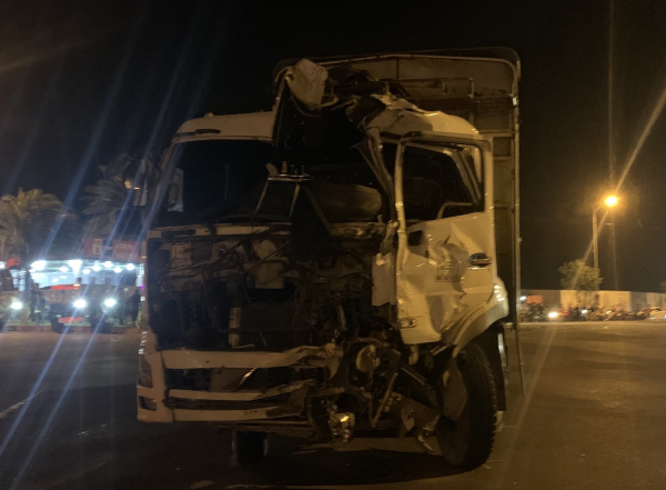 Điều tra vụ tai nạn giữ xe khách và xe tải khiến 13 người bị thương -0