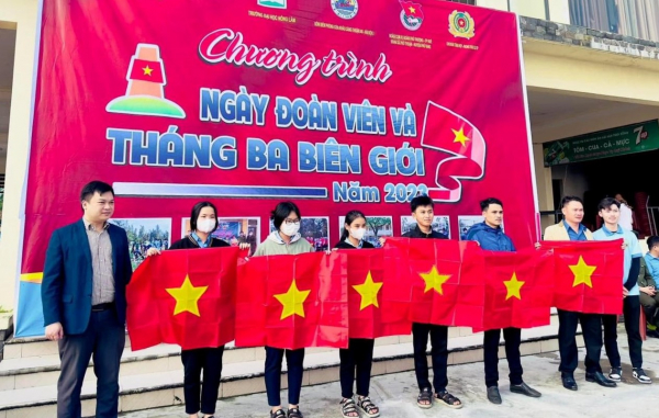 Tuổi trẻ Công an tỉnh Thừa Thiên-Huế với nhiều hoạt động ý nghĩa hướng về vùng biên giới -0