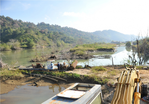 Lập đoàn kiểm tra khai thác cát làm sạt lở sông Krông Nô -0