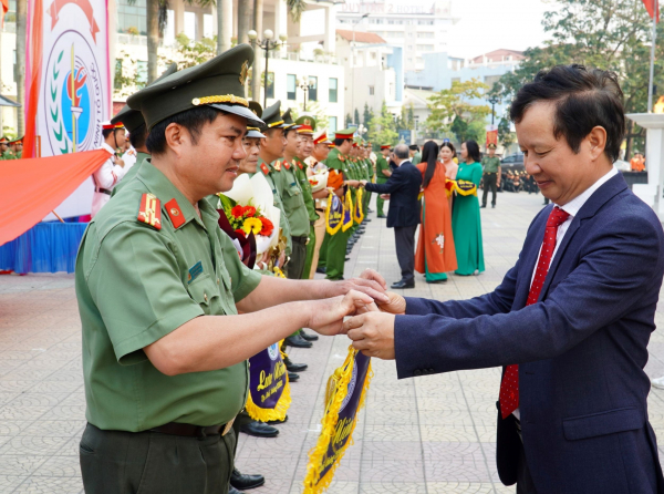 Công an tỉnh Thừa Thiên-Huế khai mạc Đại hội khỏe Vì An ninh Tổ quốc -0
