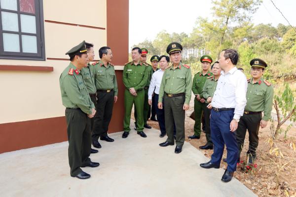 Đẩy mạnh phong trào toàn dân bảo vệ ANTQ tại tỉnh biên giới -0