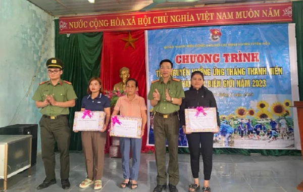 Những hoạt đồng Đoàn thiết thực hướng về cơ sở -0