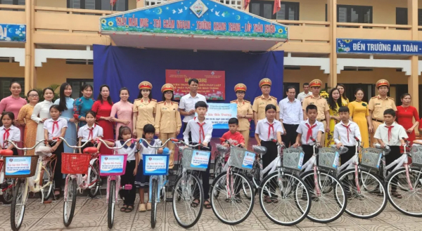 Những hoạt đồng Đoàn thiết thực hướng về cơ sở -0