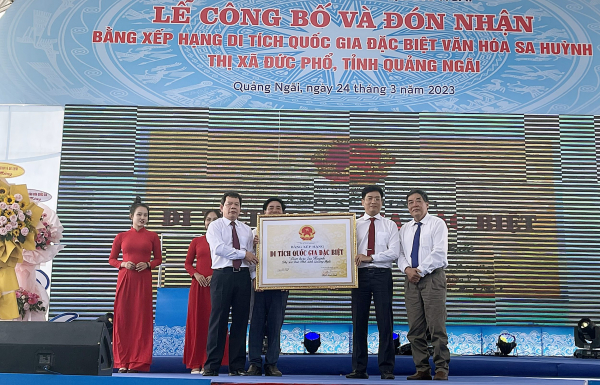 Đón nhận Bằng xếp hạng Di tích Quốc gia đặc biệt Văn hóa Sa Huỳnh -0